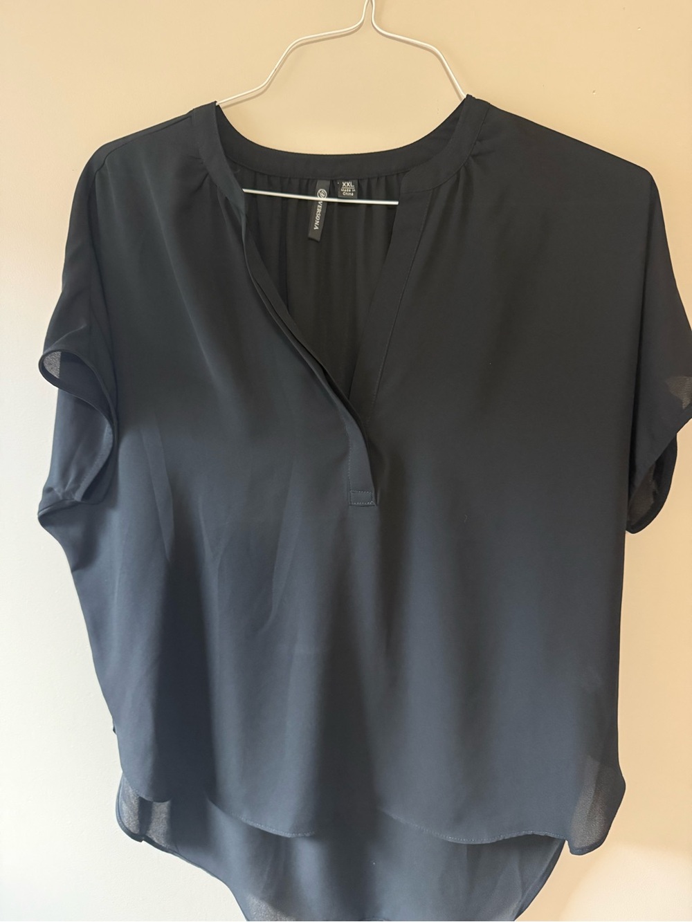 Versona Black Split V-Neck Short-Sleeve Blouse